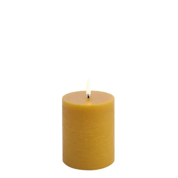 Uyuni stompkaars pillar candle curry yellow  7,8 x 10,1 cm